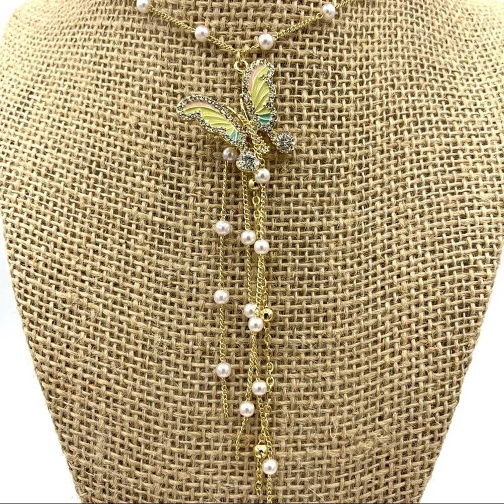 Butterfly necklace with tassel. Faux pearls. New With Tags !‎